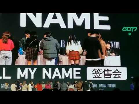 GOT7 QINGDAO FANSIGN A LIL AHGASE CAME TO FANSIGN, LOOK WHAT YOUNGJAE & JB DID !