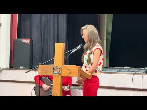 Laura Kate ward ministering in song Alton church