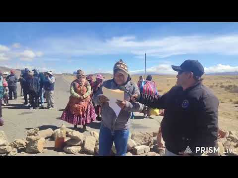 VECINOS BLOQUEAN LA CARRETERA LA PAZ-ORURO  DEMANDAN CONSTRUCCIÓN DE UNIDAD EDUCATIVA “TUPAC KATARI”