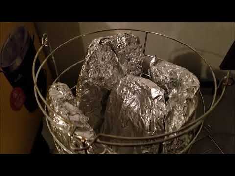 Cooking some Ribs in the Big Easy Char-Broil Turkey...