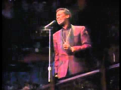 Luther Vandross Sings In Church - Change Is Gonna Come.flv