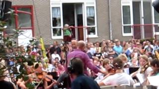 Kinderprinsengrachtconcert 2010 - Lisa Loïs en Charlotte Spruit, 9 jaar (viool) - Hallelujah