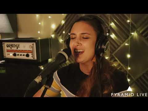 Amya-Ray - P.I.M.P (Live at Pyramid Studios)