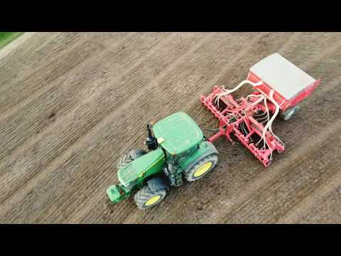 Sola sd 1605  & John Deere 7230R seeding barley