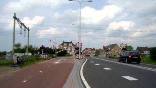 preview picture of video 'Spoorwegovergang Voorhout/ Dutch Railroad-/ Level Crossing/ Bahnübergang/ Passage a Niveau'