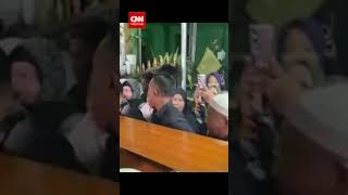 Download lagu Jenazah Karyawati TV Swasta Nasional Tiba di Rumah Duka mp3