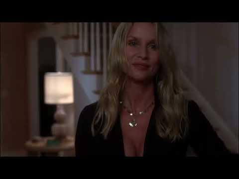 Edie Steals The Paperwork, Lynette And Karen Argue - Desperate Housewives 4x09 Scene