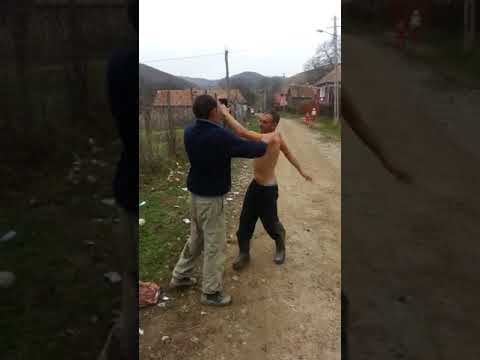 John Cena vs Bruce lee ! Mori de ras !!!!!!!!!!