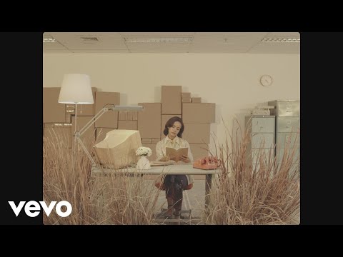 Audrey Tapiheru - Daisy (Official Music Video)