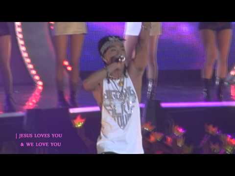 130127 TAEYANG - "Love me more, please" Such as Taeyang's twitter, he said today in concert - day3