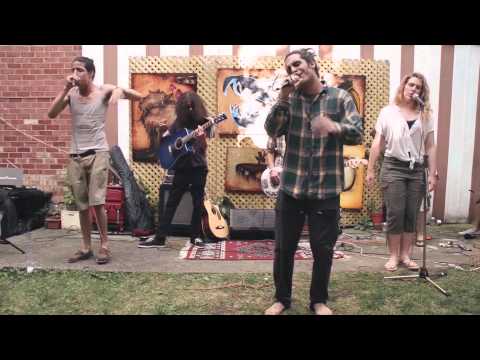 Clay and Friends feat. Laurianne - Snow worries - In my garden