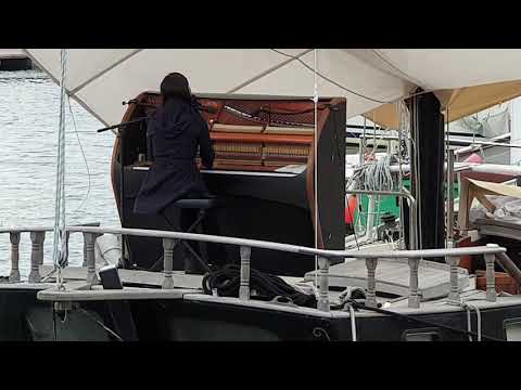 Sprinna's Ireland Lifestyle - Galway Artist Pianocean