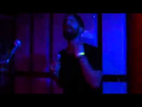 Daniel Platzman sings karaoke