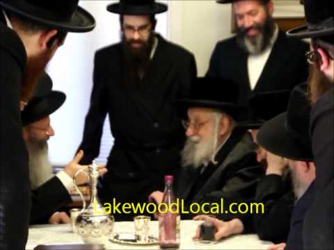 rachmistrifka rebbe visiting harav malkiel kotler in lakewood