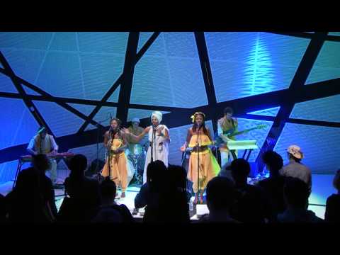 Lady Moon & The Eclipse - 7.83Hz (live at National Sawdust)