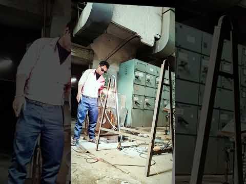 Aadhi zindgi  gujar di kamane #love