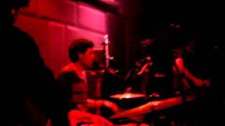 No Age - &#39;Glitter&#39; live in Athens (28-4-2011)