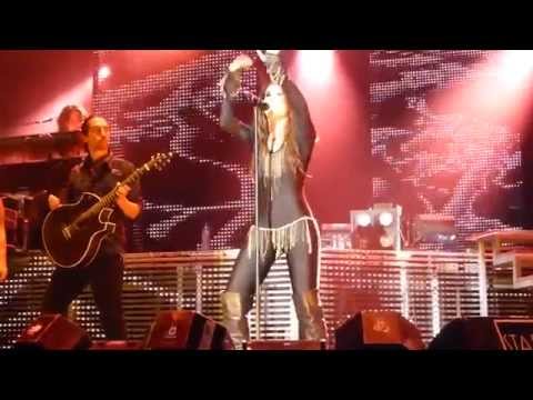 Malú - Sólo el Amor Nos Salvará [Tour Guerra Fría, Marbella 2013]