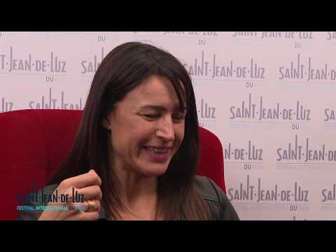 download lagu mp3 mp4 Sarah Marx, download lagu Sarah Marx gratis, unduh video klip Sarah Marx