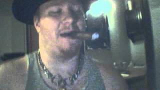 preview picture of video 'By request.....Watchin bull ridin havin a beer and a stogie (Gran Habano Corojo#5 66 ring'