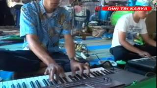 Download lagu Demi Kowe (cover) AJI NADA campursari mp3