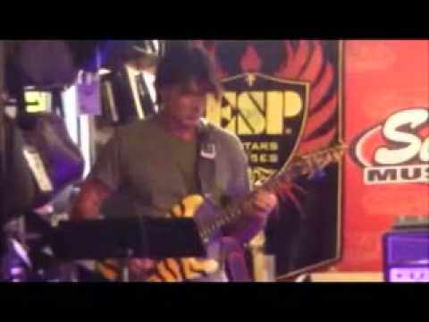 George Lynch performs at Sam Ash Supercenter NYC 11/11/2013