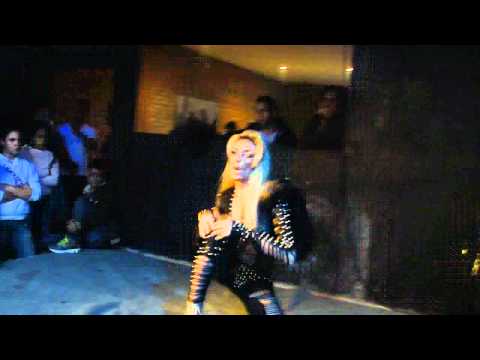 Posh rihanna´s no Itclub 18-05-12