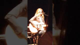 Chely Wright-Akron Civic-Pain