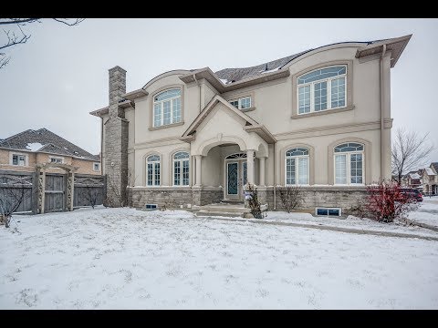 92 Royal W Dr, Brampton, ON