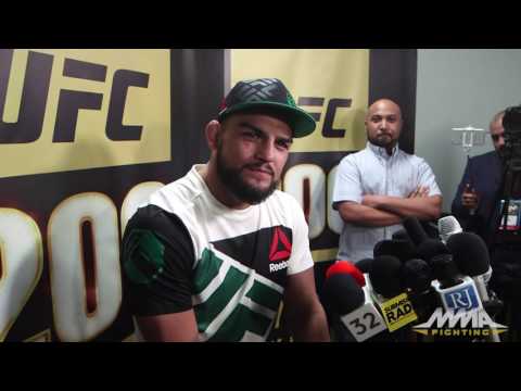 UFC 200: Kelvin Gastelum Wants Tyron Woodley Rematch, Says He Wasn't 100 Percent