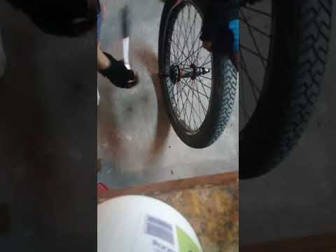 Demontasz i Wymontasz ośi bmx