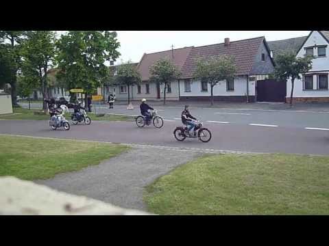 Kleene Pfingsten Quellendorf 2013 Teil 1 Durchfahrt der Motorräder
