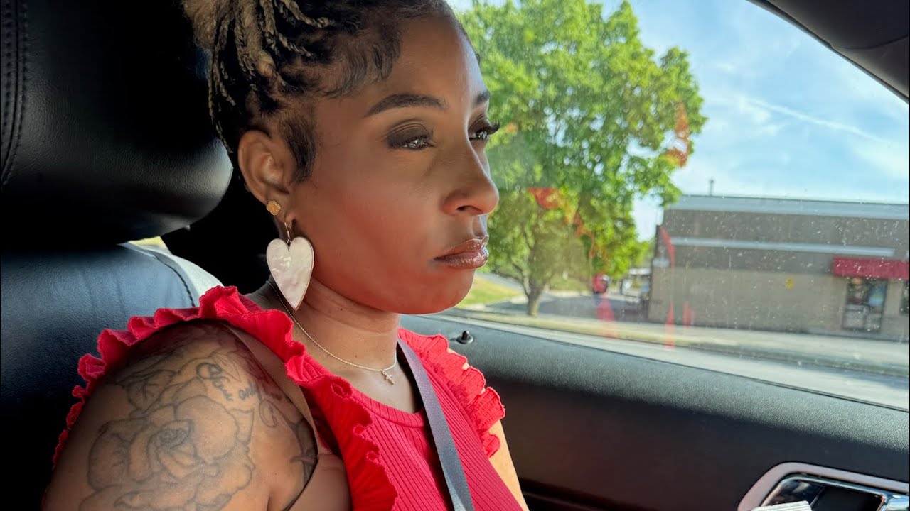 Sharra tells Larry that Brooke is gonna expose him to Bethany