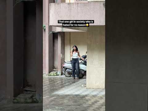 They hate her bec they ain’t her😭 #funny #comedy #relatable #building #aunty