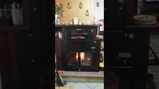 Termocamino con forno Ftl Genius alimentato a legna