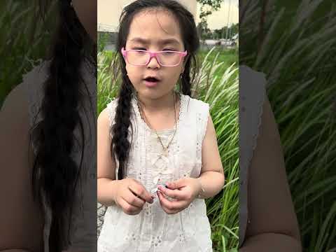 Mẹ chia kẹo công bằng, chị gái lại ăn hết của em #keomachnhalamphat #xuhuongyoutube #giaitri