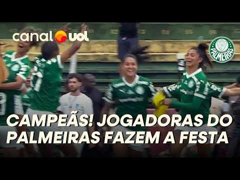 PALMEIRAS CHAMPIONS OF THE PAULISTA WOMEN'S CHAMPIONSHIP! PLAYERS EMBRACE AFTER THE FINAL WHISTLE...