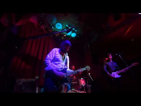 Christian Schwarzbach & Band - the sky is cryin´