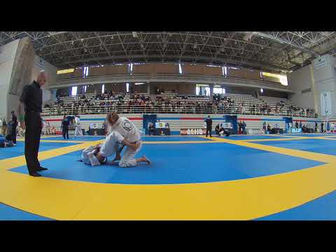 Ibjjf Madrid open 2017 - Open Class Semifinal Caroline Prill vs. Larissa Campos Carvalho