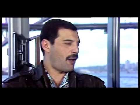Freddie Mercury Vs. Sid Vicious(Sex Pistols) 1977