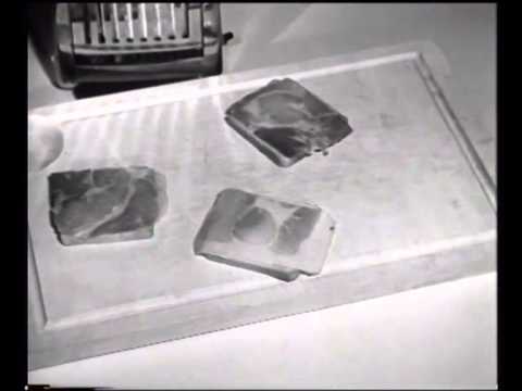 Frau Antje 1961: Frau Antje „Käsetoast Hawaii"