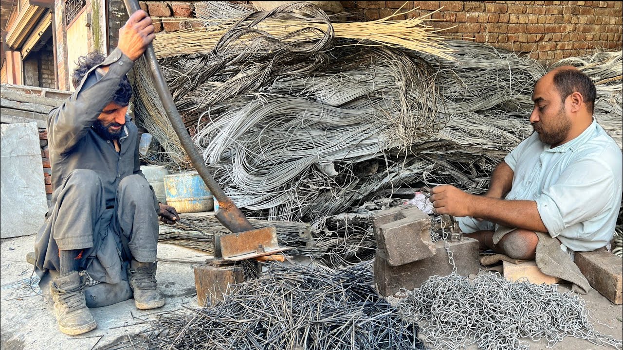 Incredible Process of Making Iron Chain From An Old Rusty Wire | Massive Chain