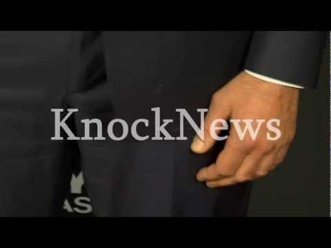 download lagu mp3 mp4 Gerard Butler Suit, download lagu Gerard Butler Suit gratis, unduh video klip Gerard Butler Suit