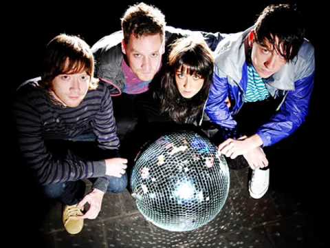 The Whip - Divebomb (Crystal Castles Remix)