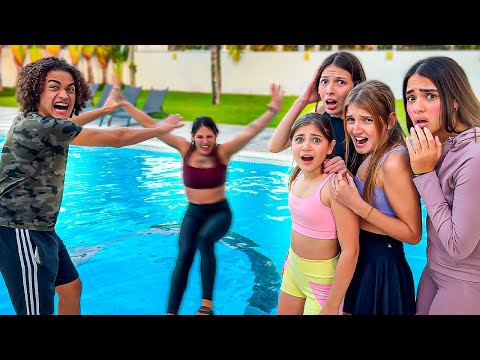 A VIZINHA MALUCA TEVE O QUE NERECEU... JOGAMOS ELA NA PISCINA !!!