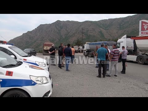 Bllokohen mjetet e tonazhit të rëndë në Qafën e Buallit