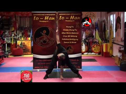 150 Übungen für Pinneberg- 125 Oberkörper aufdrehen