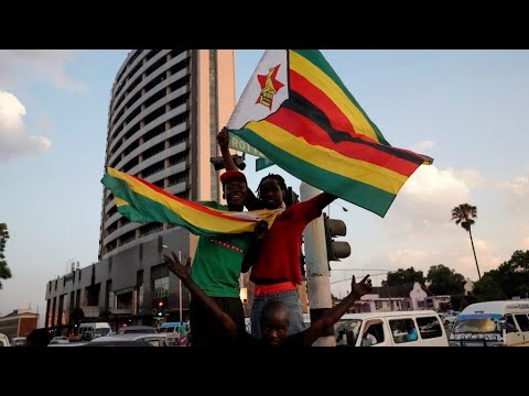 مظاهر الفرح تعم شوارع زيمبابوي بعد إعلان موغابي لاستقالته