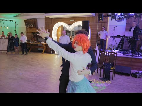 Śmieszna oczepinowa zabawa weselna Taniec  gwiazdami.