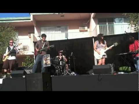 Starveya - "Suburbia" (Rock Party 2012)